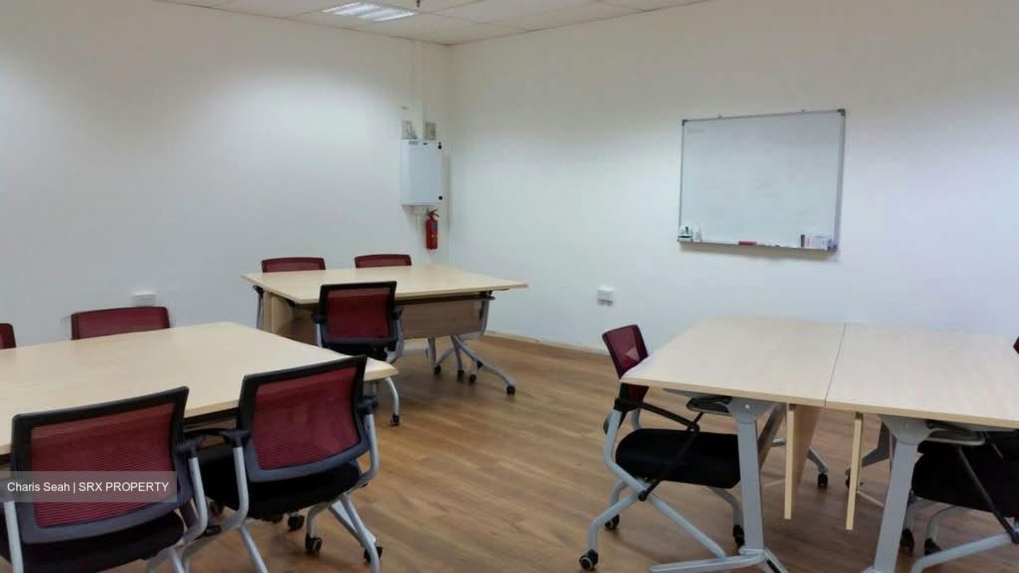 Burlington Square (D7), Office #570051291